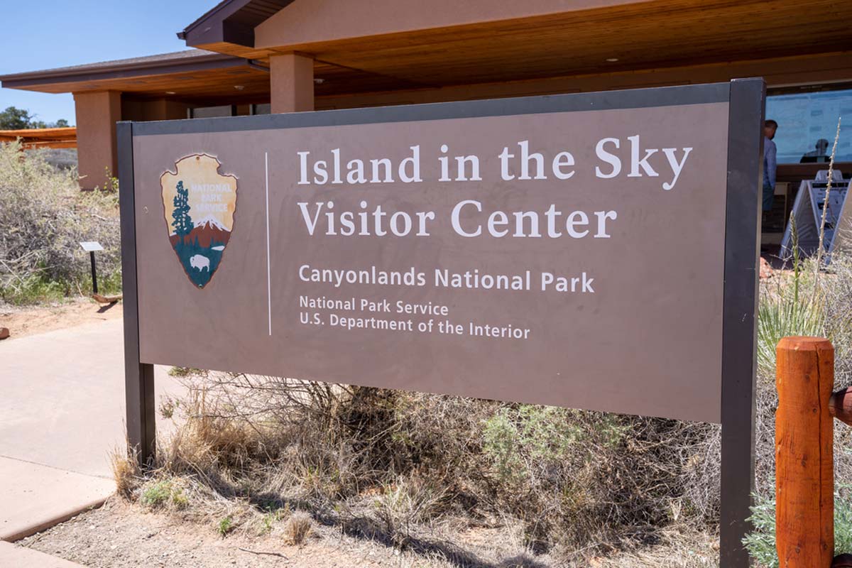 Island In The Sky Visitor Center 