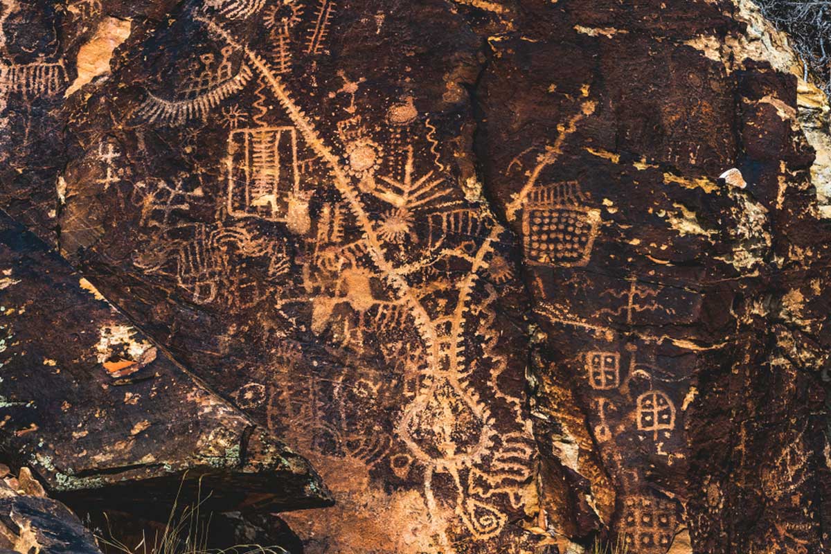 Petroglyphs Capitol Reef