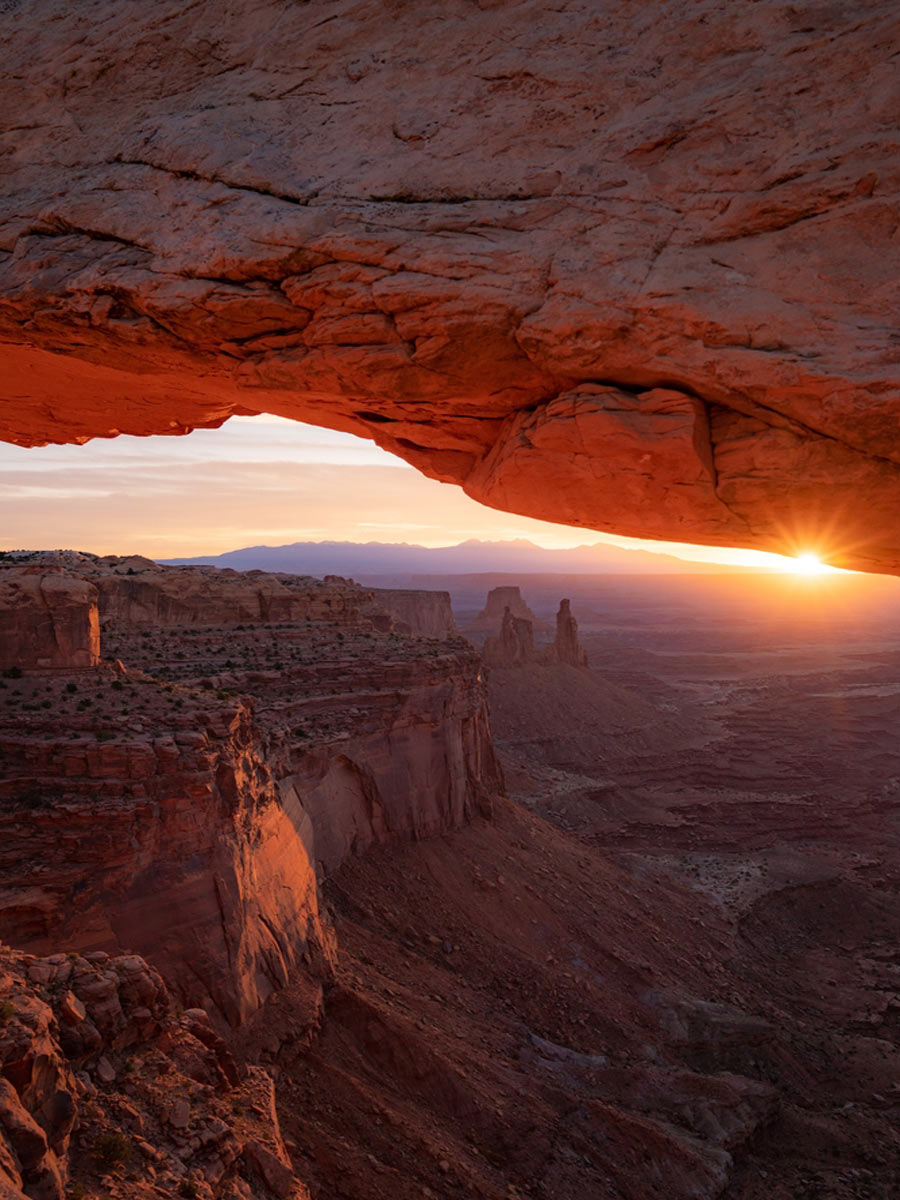 Mesa Arch, Canyonlands National Park, Utah, USA